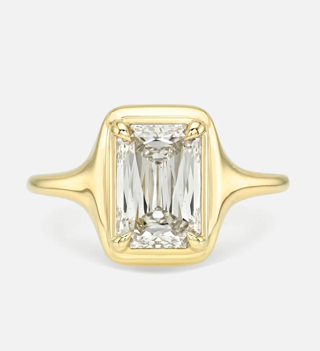 Emerald cut Ring