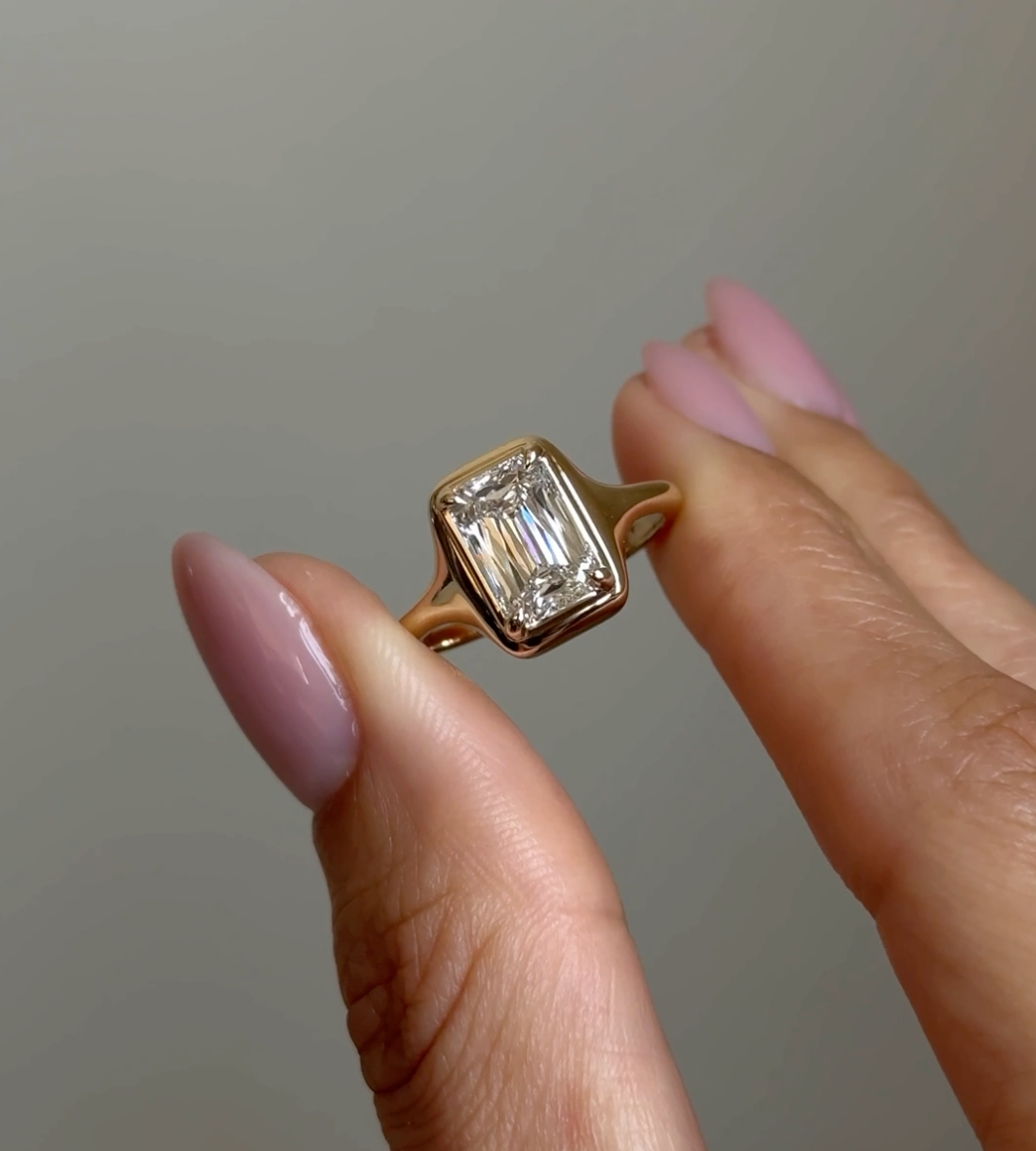 Emerald cut Ring