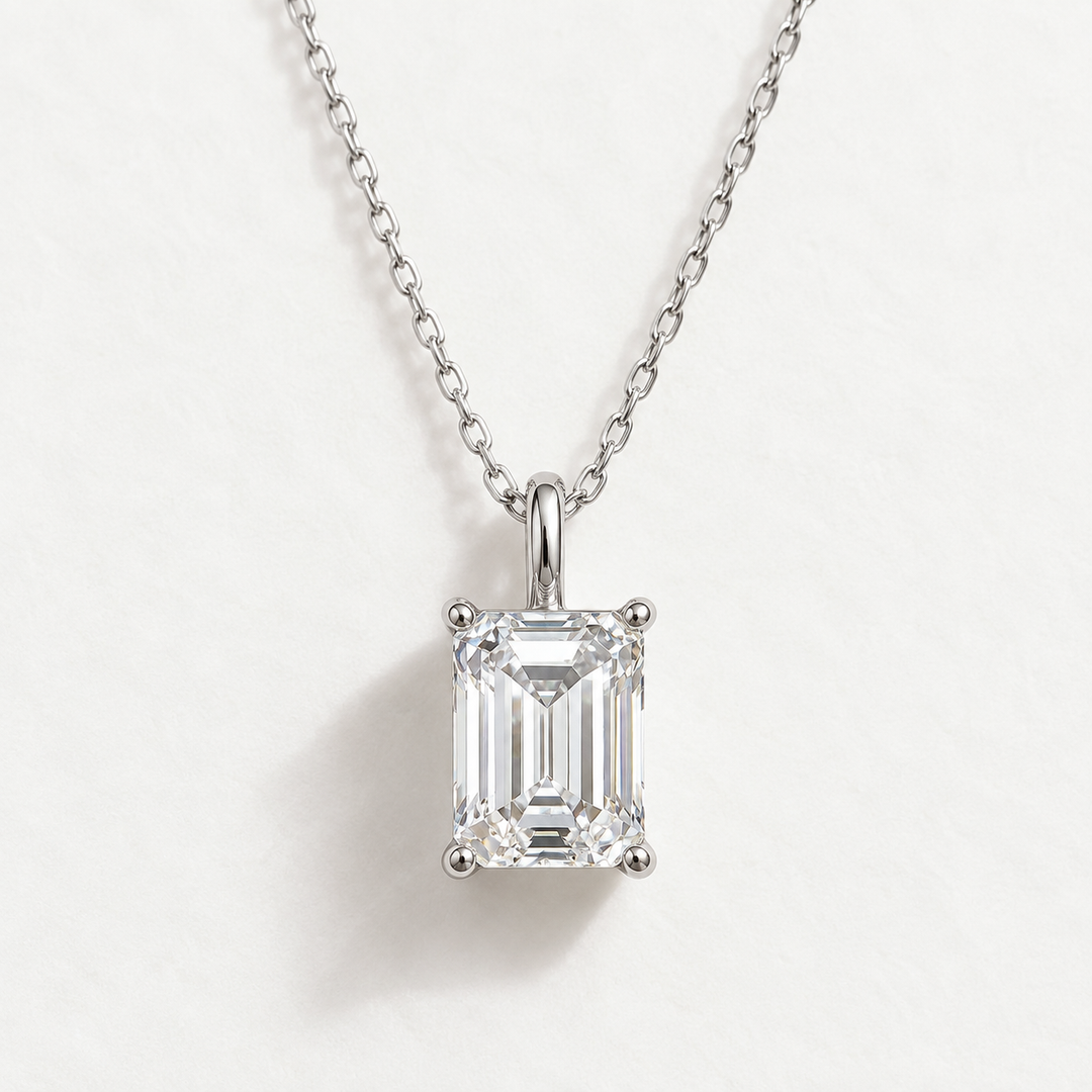 Emerald Solitaire Necklace 2CT