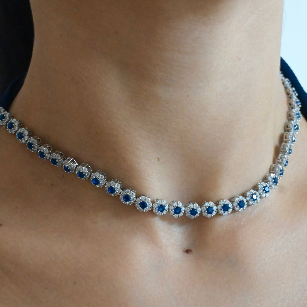 Naia Necklace